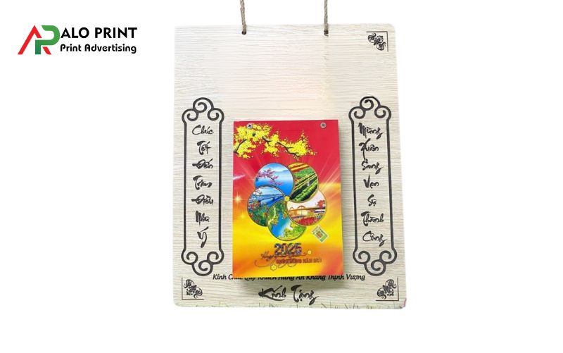 Lịch phong thủy kèm câu chúc